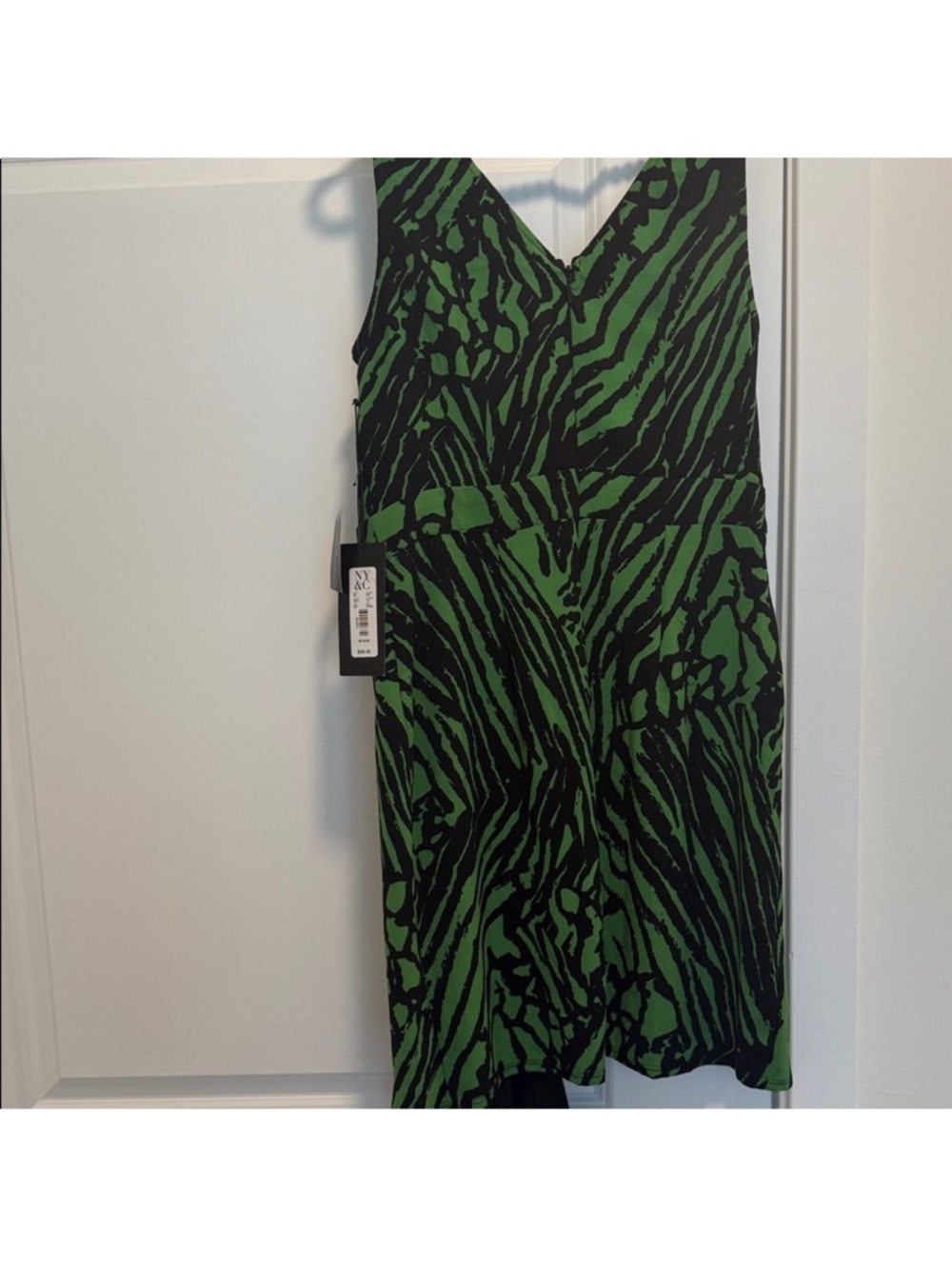 NWT New York & Company Green and Black Abstract Dress -SIZE M